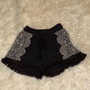 tie waist flowy shorts!